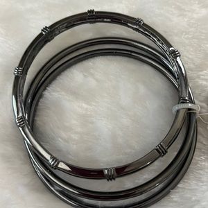 Liz Claiborne bangle bracelet set